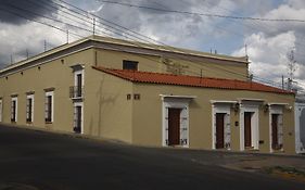 Casa de las Flores Hotel